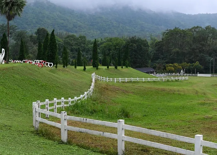 Swiss Valley Hip Resort Suan Phueng