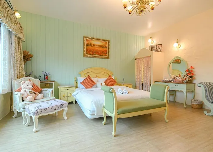 Swiss Valley Hip Resort Suan Phueng