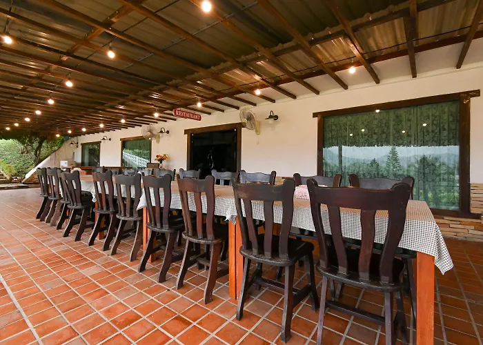 Swiss Valley Hip Resort Suan Phueng