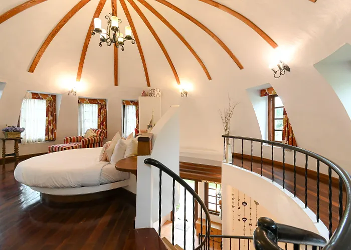 Swiss Valley Hip Resort 4*