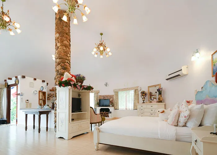 Resort Swiss Valley Hip Suan Phueng