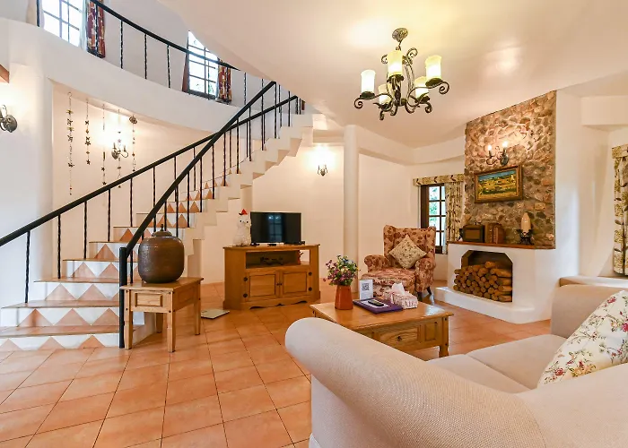 Swiss Valley Hip Resort 4*
