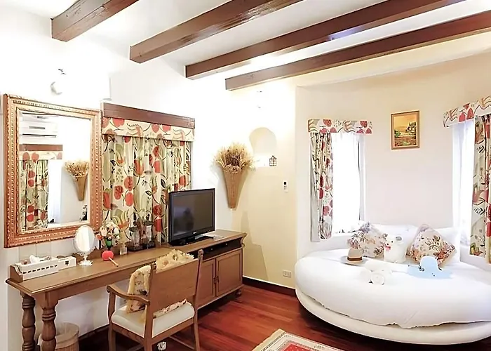 Swiss Valley Hip Resort Suan Phueng