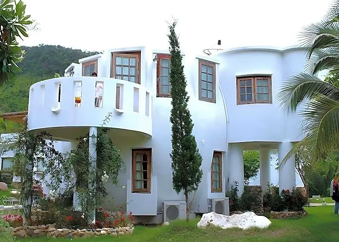 Swiss Valley Hip Resort 4*